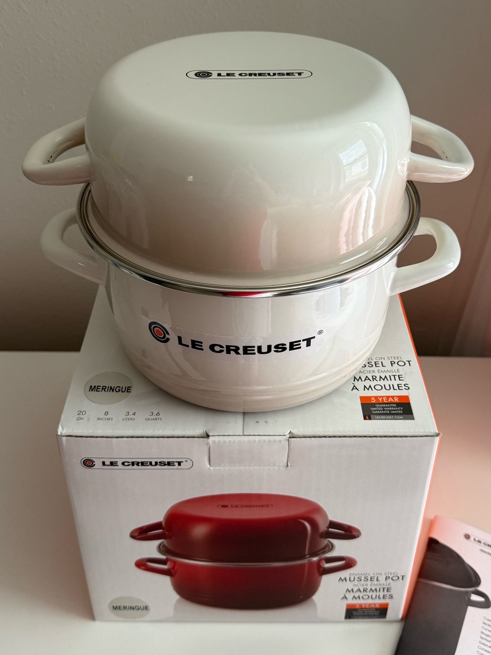 Le Creuset Meringue Classic Mussel Pot - Rare
